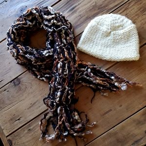 Vera Wang Knit Hat and Scarf Set